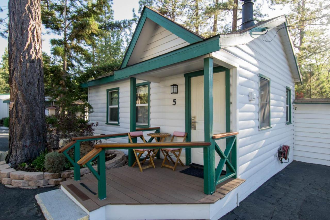 Hillcrest Suites & Cabins Velké Medvědí jezero Exteriér fotografie